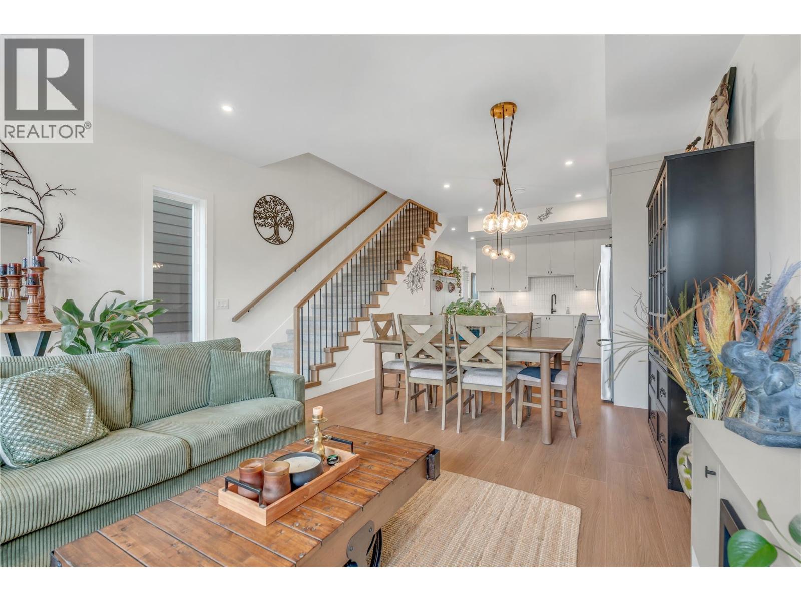 386 Chardonnay Avenue