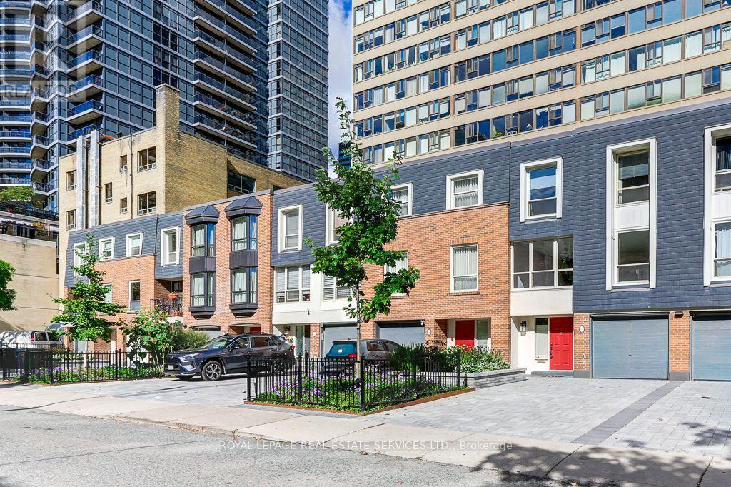 6 - 48 GRANBY STREET, Toronto, Ontario