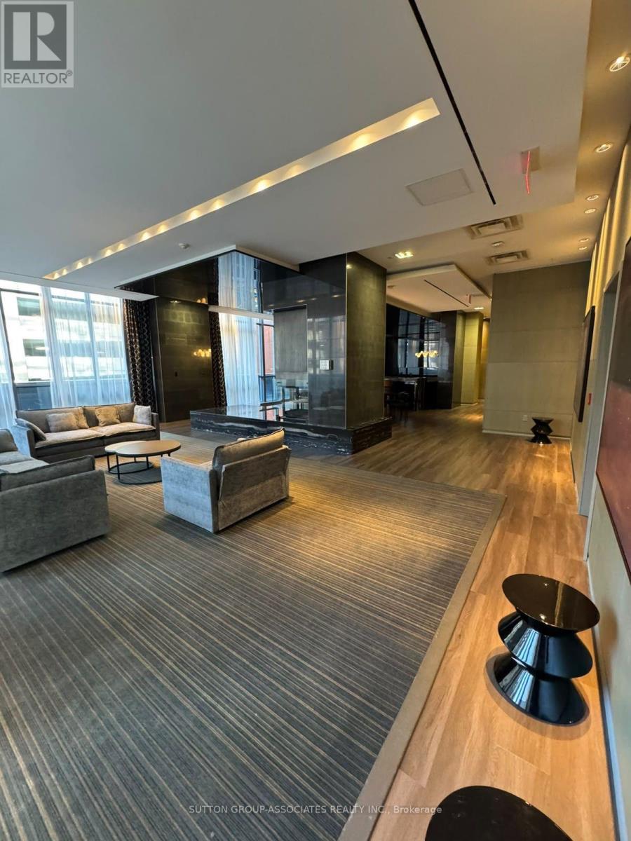 2411 - 770 Bay Street, Toronto, Ontario  M5G 0A6 - Photo 15 - C13855294