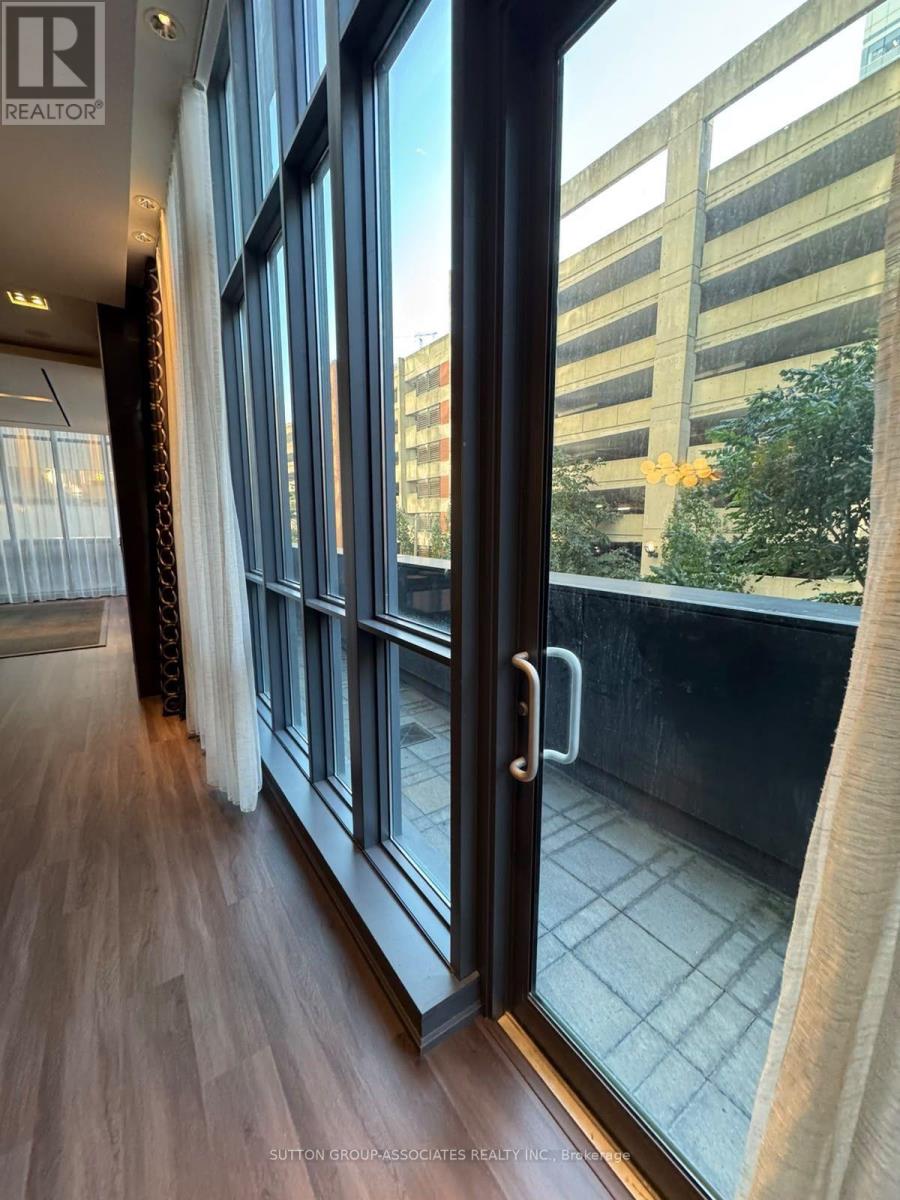 2411 - 770 Bay Street, Toronto, Ontario  M5G 0A6 - Photo 21 - C13855294