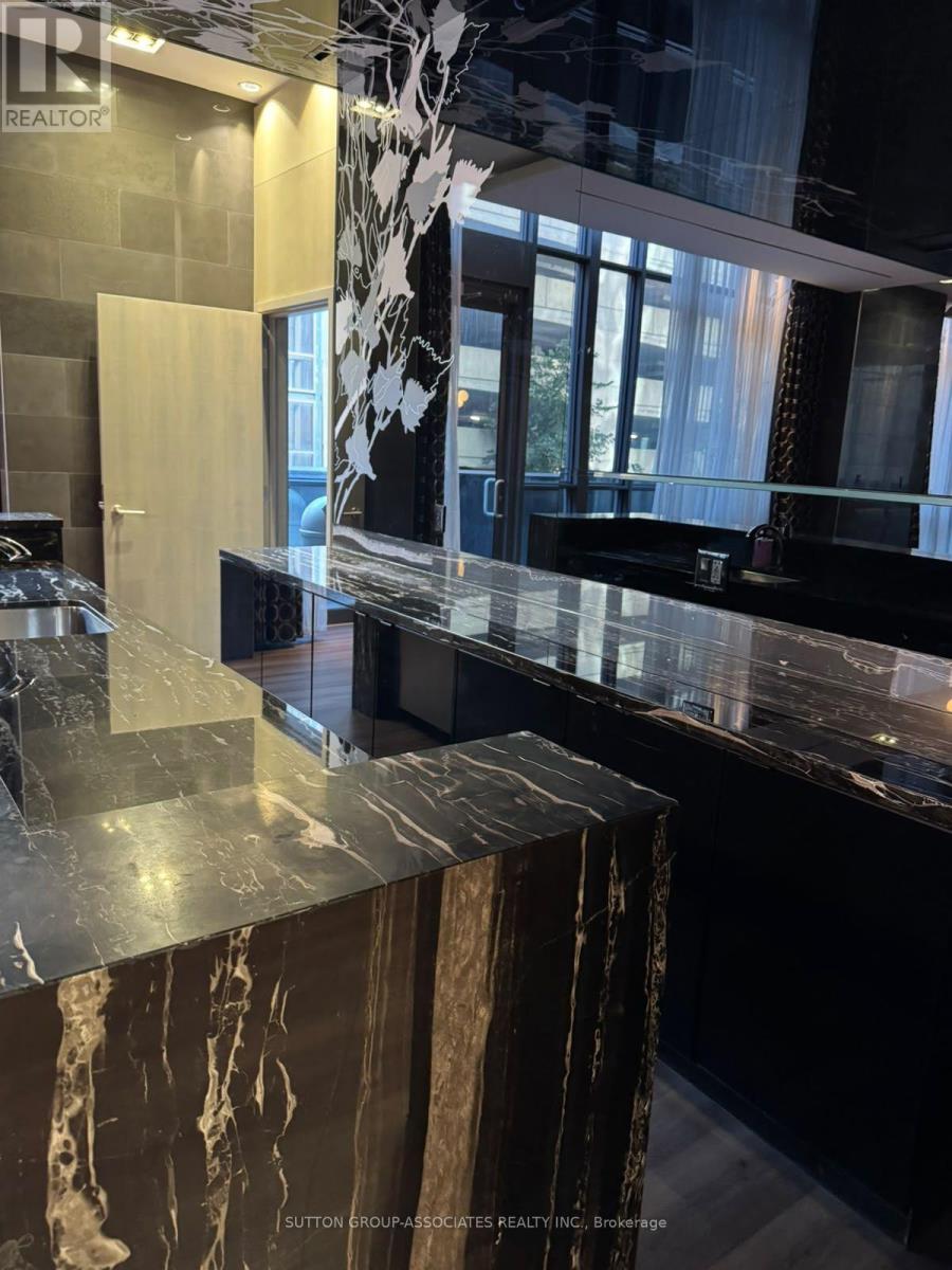 2411 - 770 Bay Street, Toronto, Ontario  M5G 0A6 - Photo 24 - C13855294