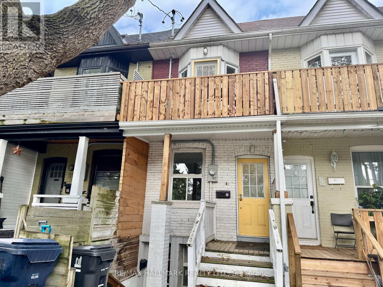 LOWER - 57 HIAWATHA ROAD, Toronto, Ontario