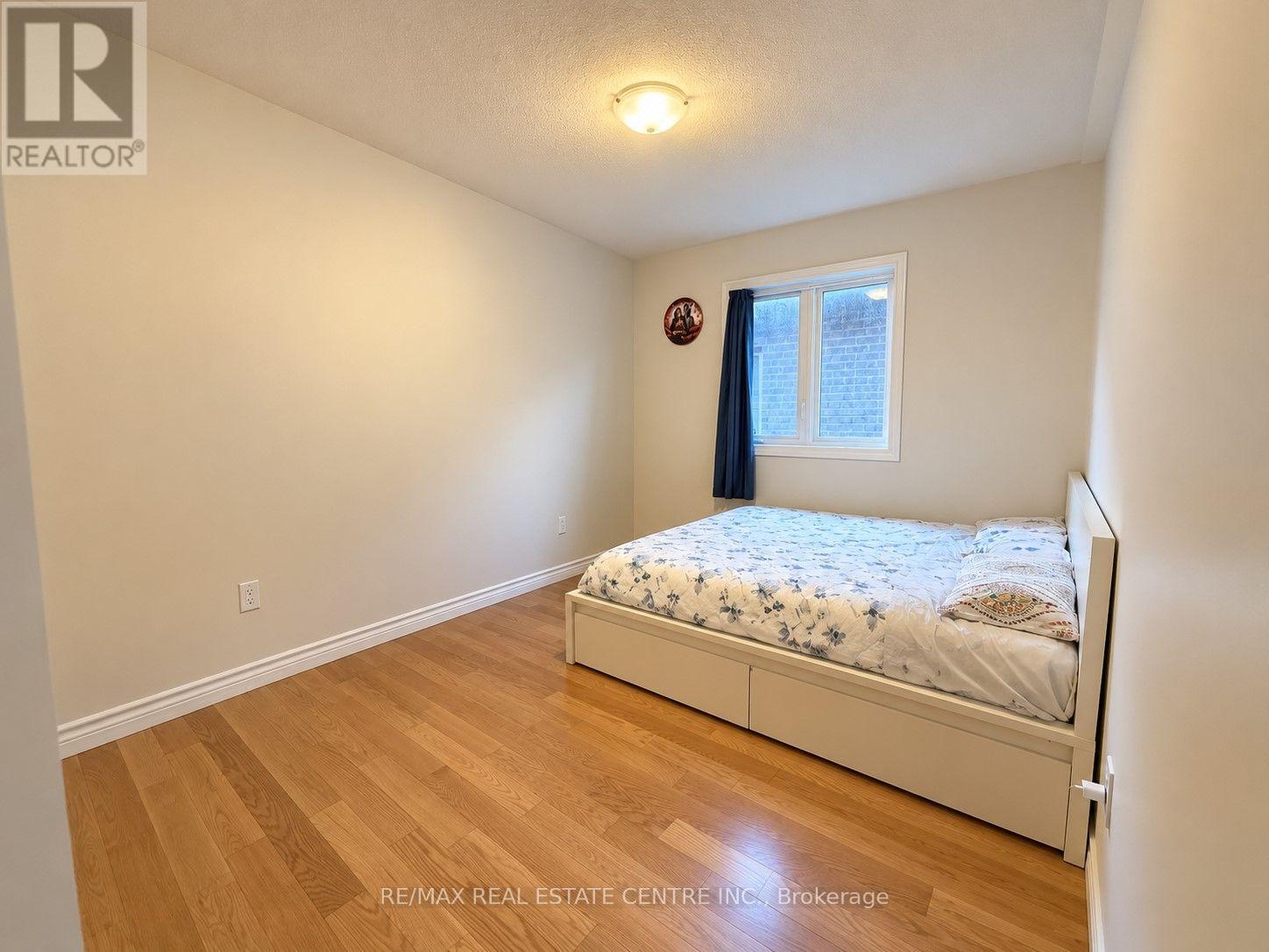 62 Hashmi Place, Brampton, Ontario L6Y 6K1 - Photo 6 - W13862784