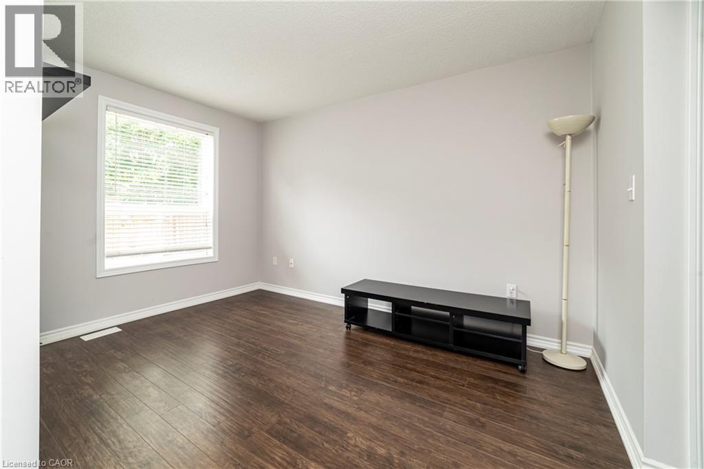 39 Pinewoods Drive Unit# 11, Stoney Creek, Ontario  L8J 3Z3 - Photo 13 - 40867948