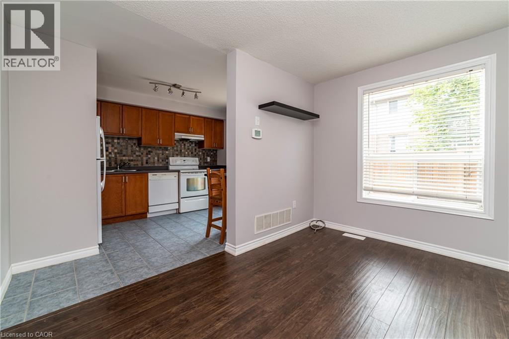 39 Pinewoods Drive Unit# 11, Stoney Creek, Ontario  L8J 3Z3 - Photo 14 - 40867948