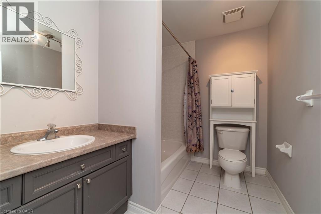 39 Pinewoods Drive Unit# 11, Stoney Creek, Ontario  L8J 3Z3 - Photo 29 - 40867948