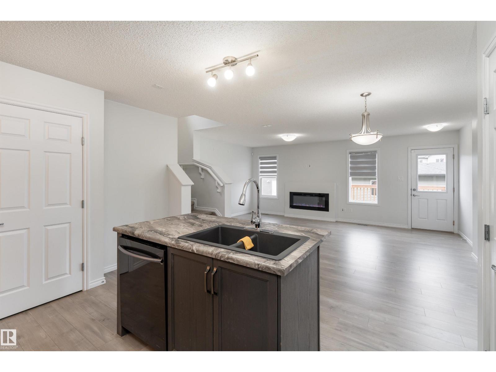 2416 WONNACOTT CO SW