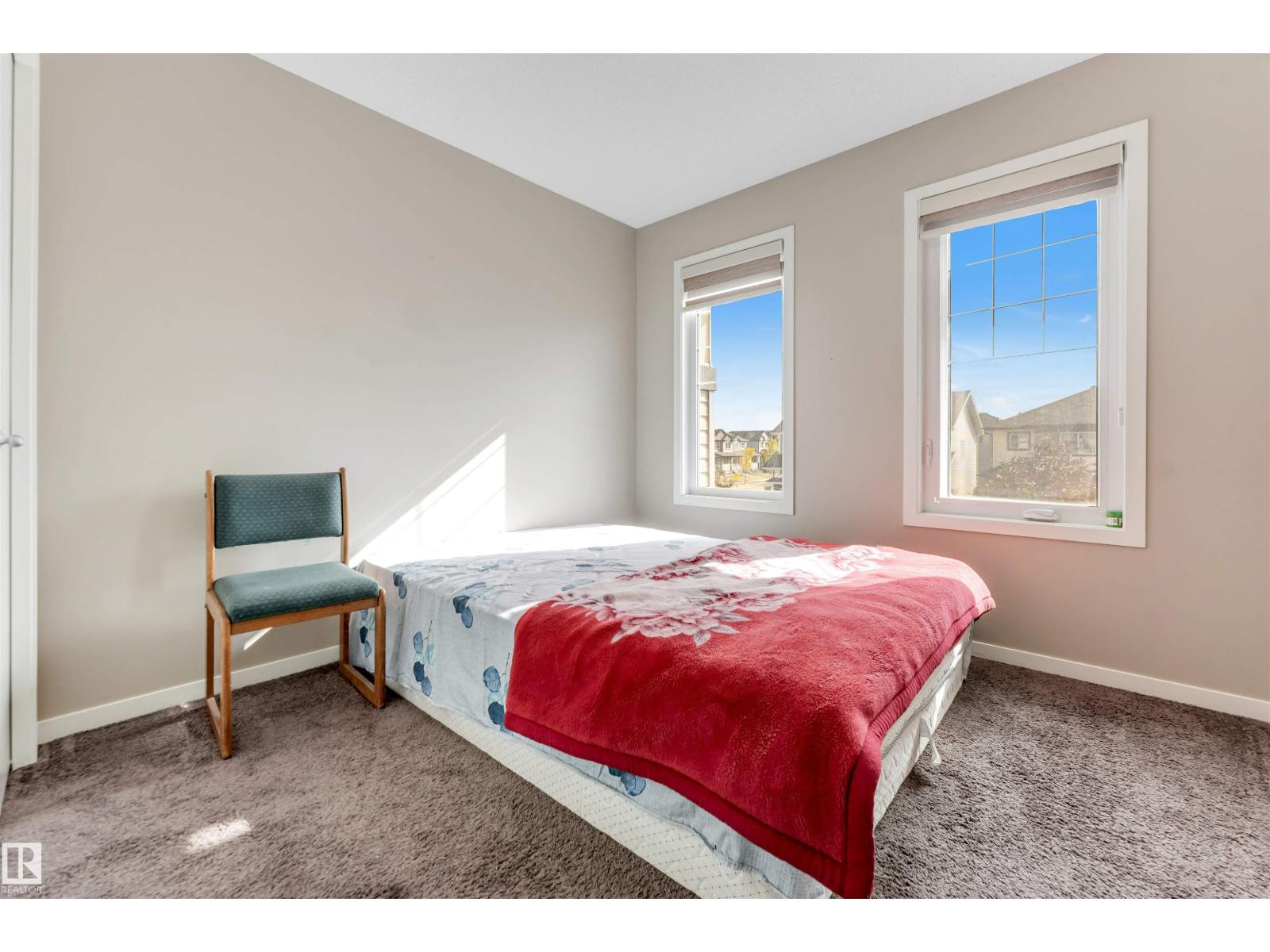 1410 26 AV NW