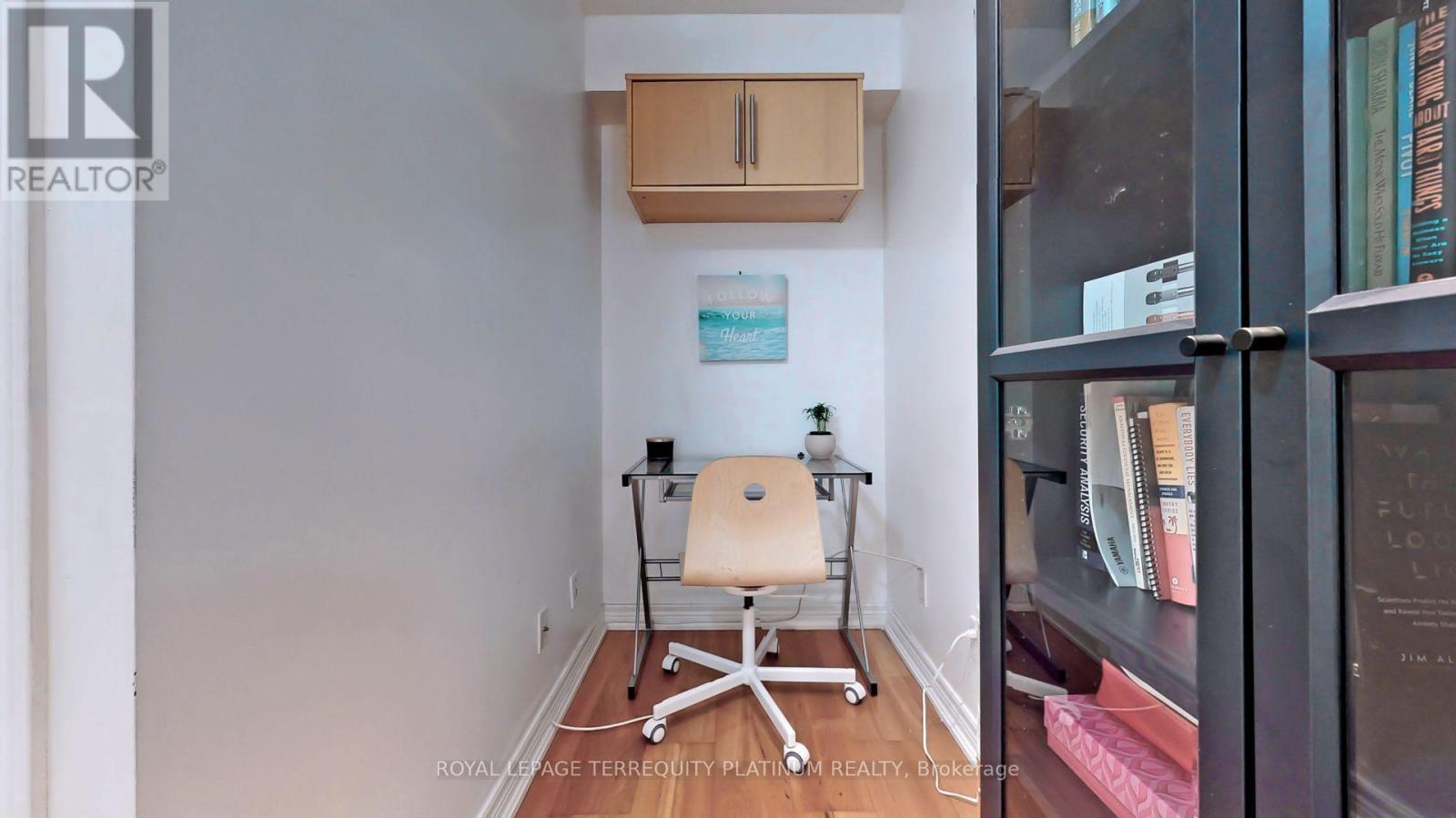 1907 - 30 Grand Trunk Crescent, Toronto, Ontario  M5J 3A4 - Photo 11 - C13864552