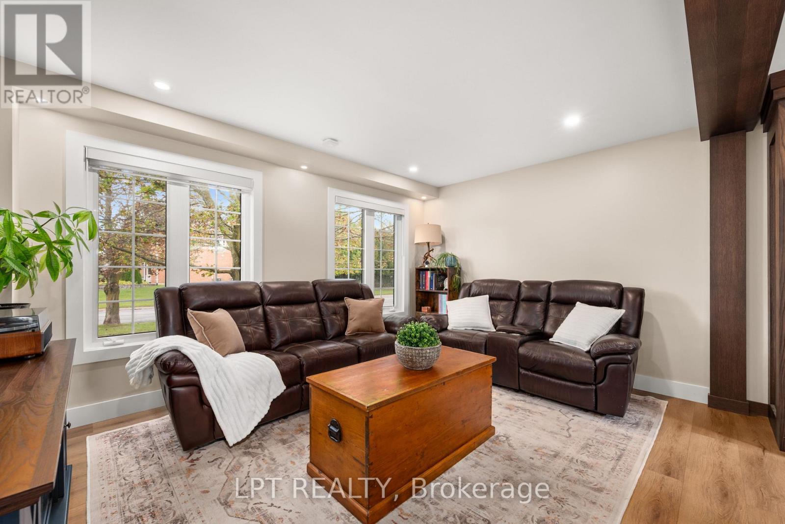 2730 Dempster Avenue, Innisfil, Ontario  L9S 1C1 - Photo 13 - N13864576