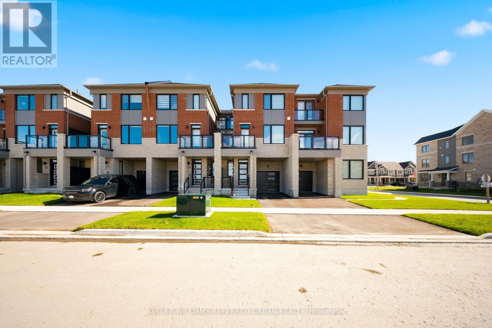 61 VINEWOOD CRESCENT, Barrie, Ontario