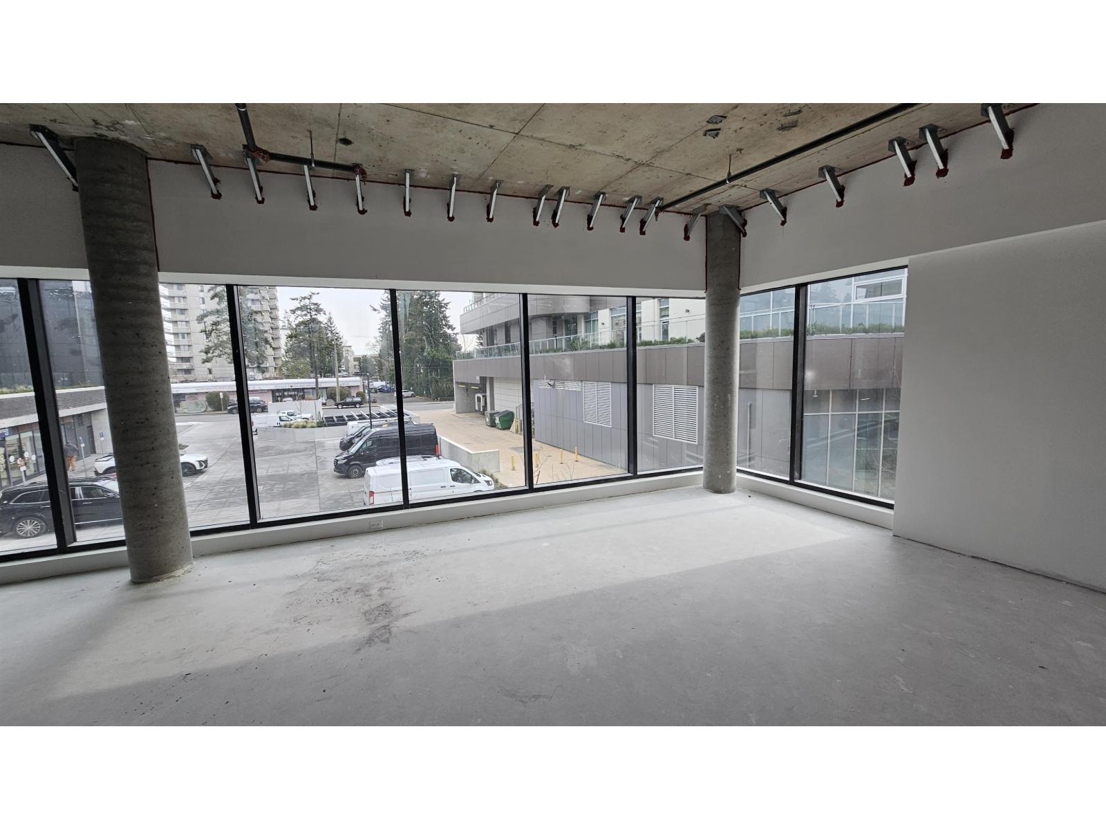 201 1586 JOHNSTON ROAD