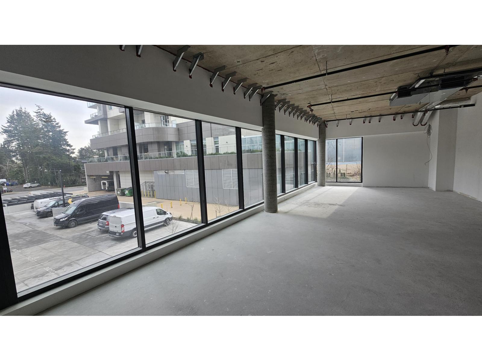 201 1586 JOHNSTON ROAD