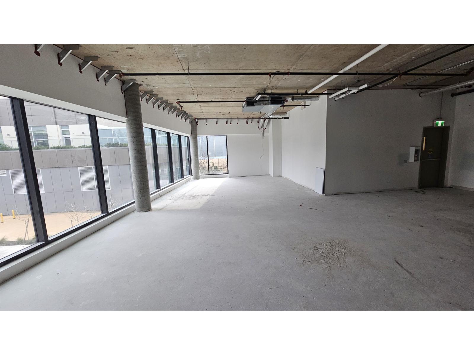 201 1586 JOHNSTON ROAD