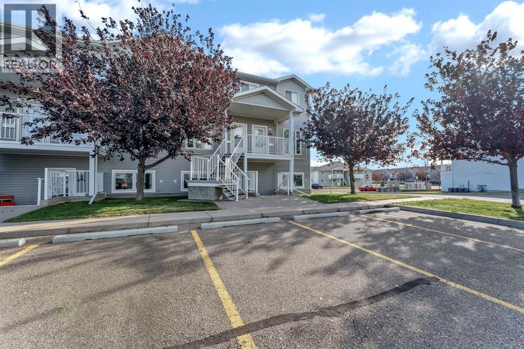 108 Northlands Pointe Ne, Medicine Hat, Alberta  T1C 0C5 - Photo 38 - A2349893