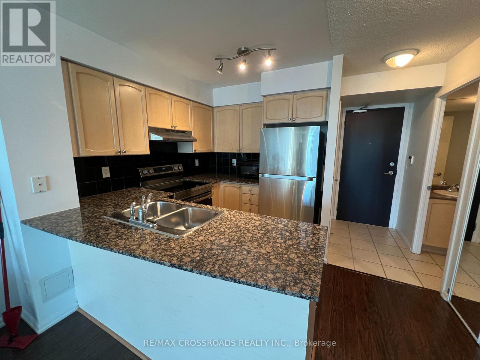 1806 - 231 Fort York Boulevard, Toronto, Ontario  M5V 1B2 - Photo 10 - C13786730