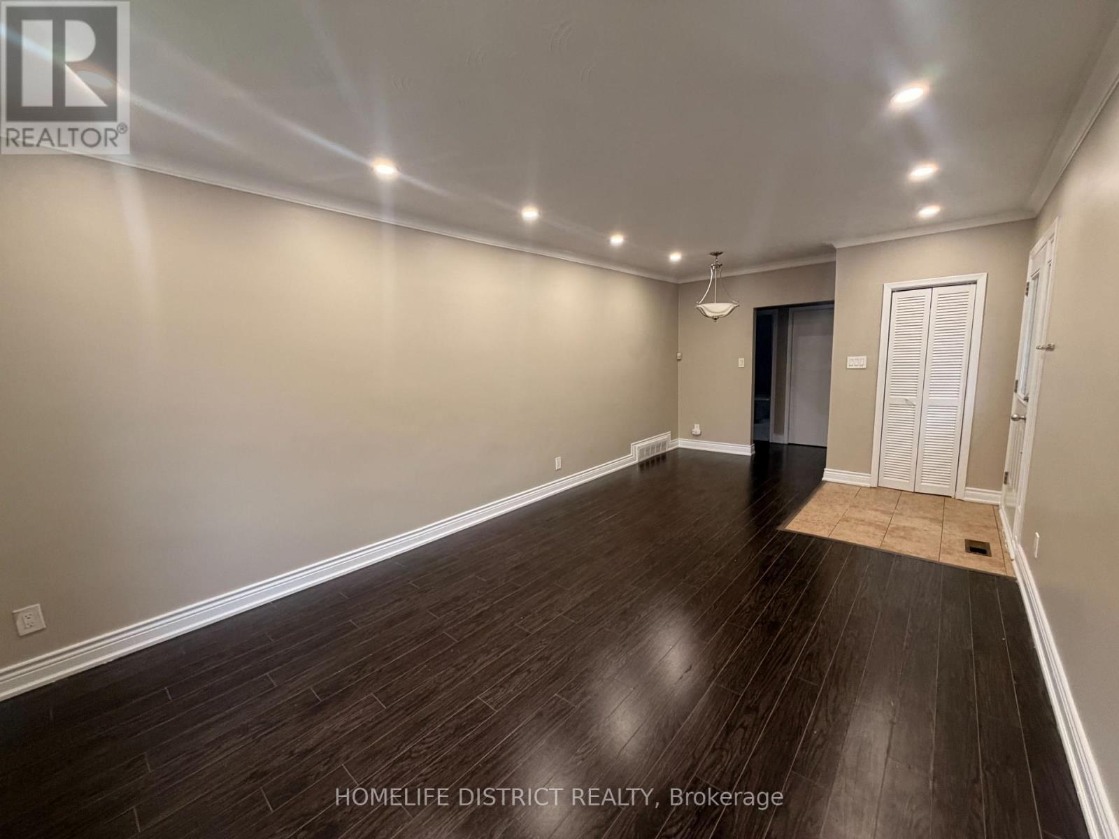 814 Brimorton Drive E, Toronto, Ontario  M1G 2S9 - Photo 3 - E13841526