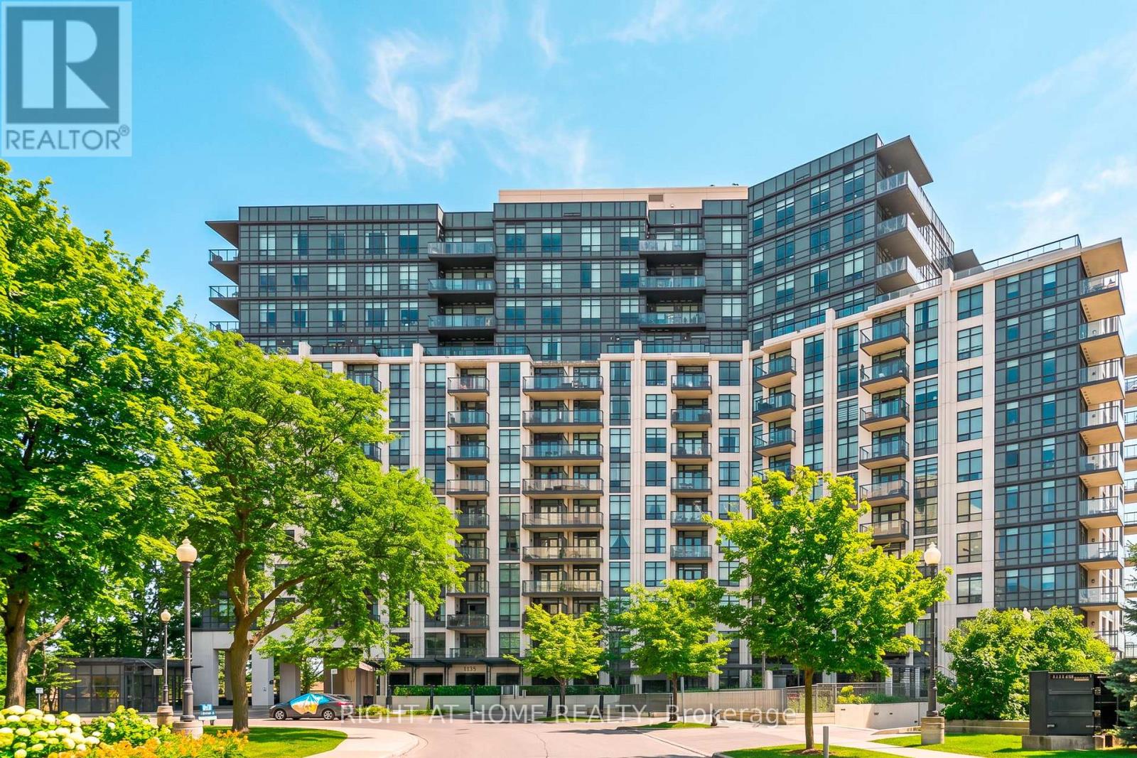 1301 - 1135 ROYAL YORK ROAD, Toronto, Ontario