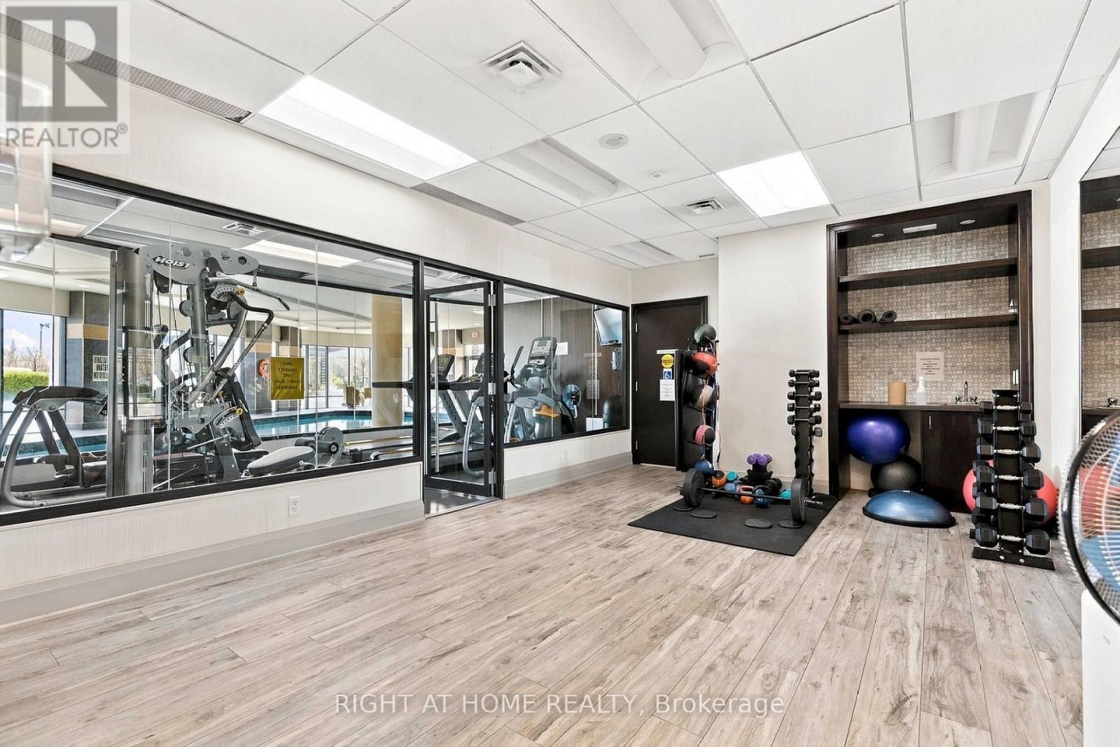 1301 - 1135 Royal York Road, Toronto, Ontario  M9A 0C3 - Photo 21 - W13864562