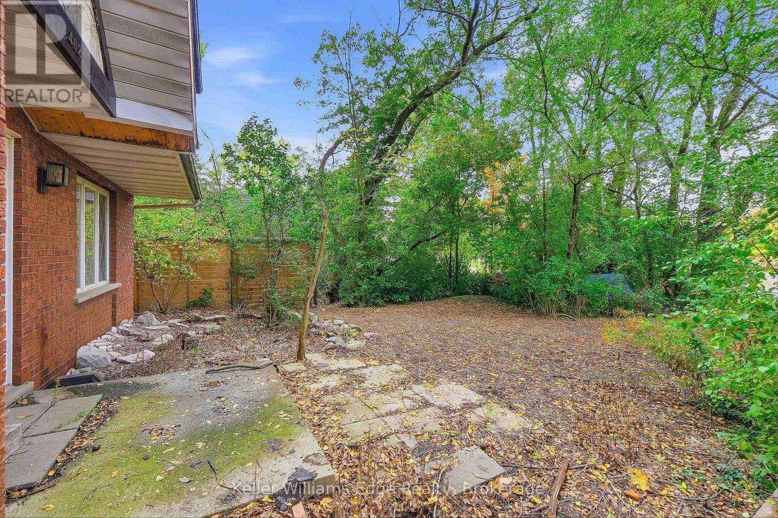 402 Rock Chapel Road, Hamilton, Ontario  L9H 5E2 - Photo 4 - X13864630