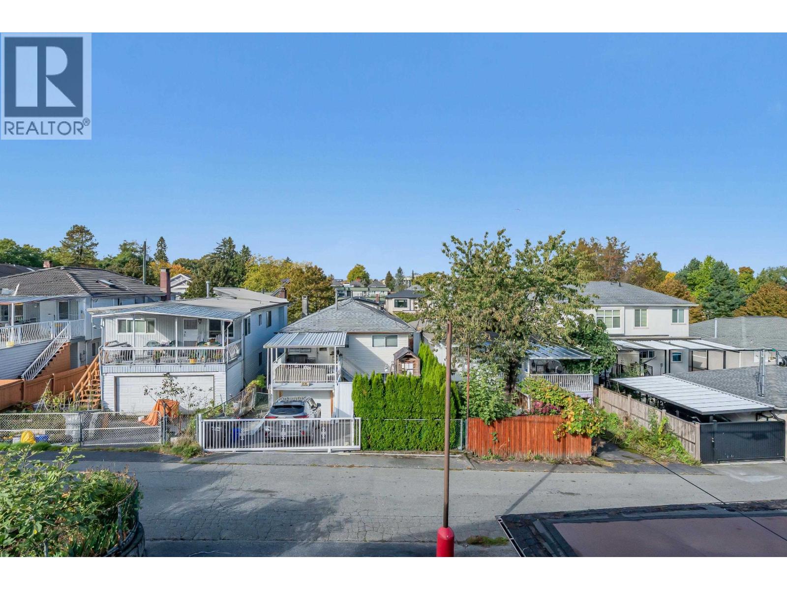 4195 NANAIMO STREET