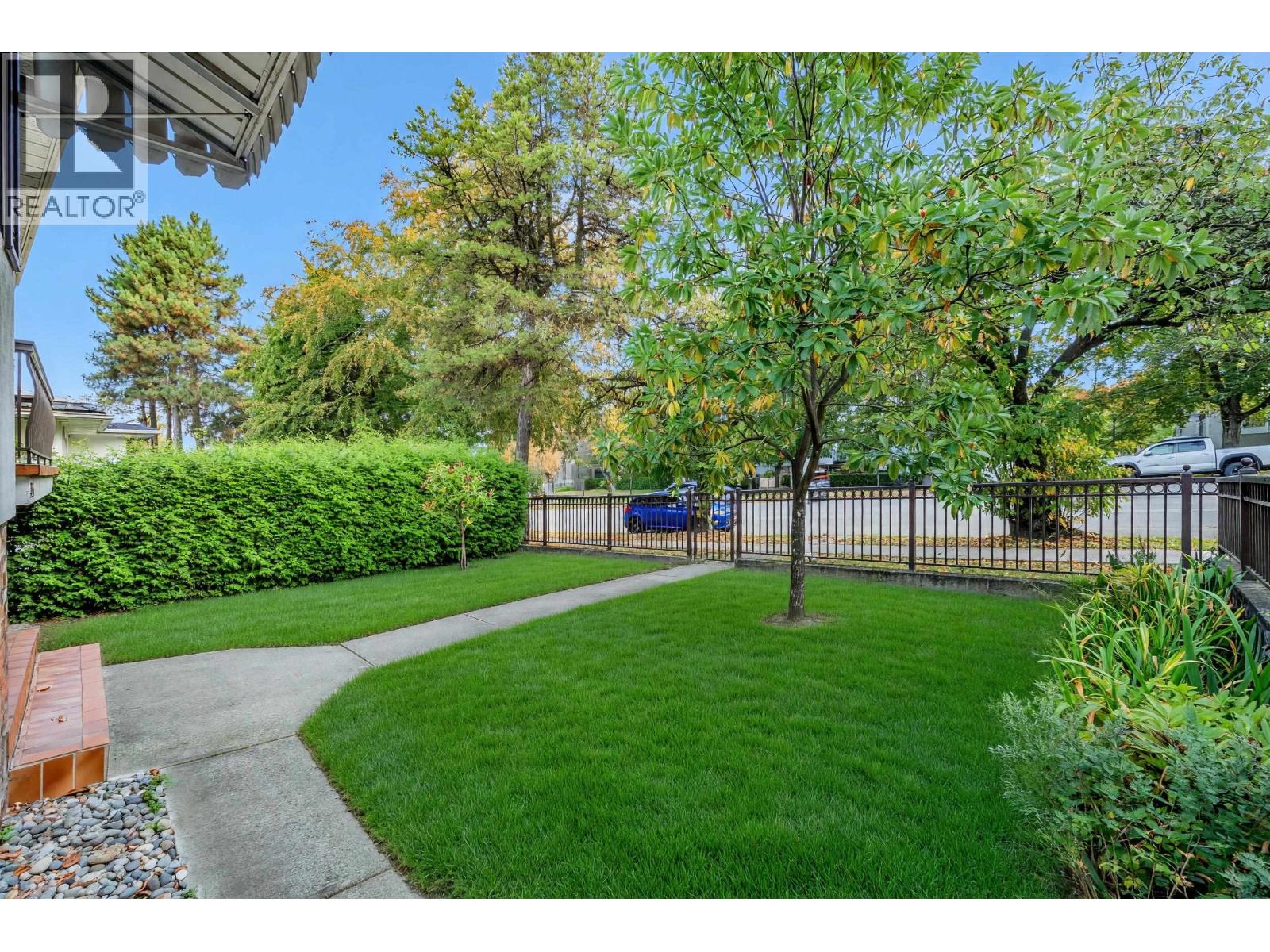 4195 NANAIMO STREET