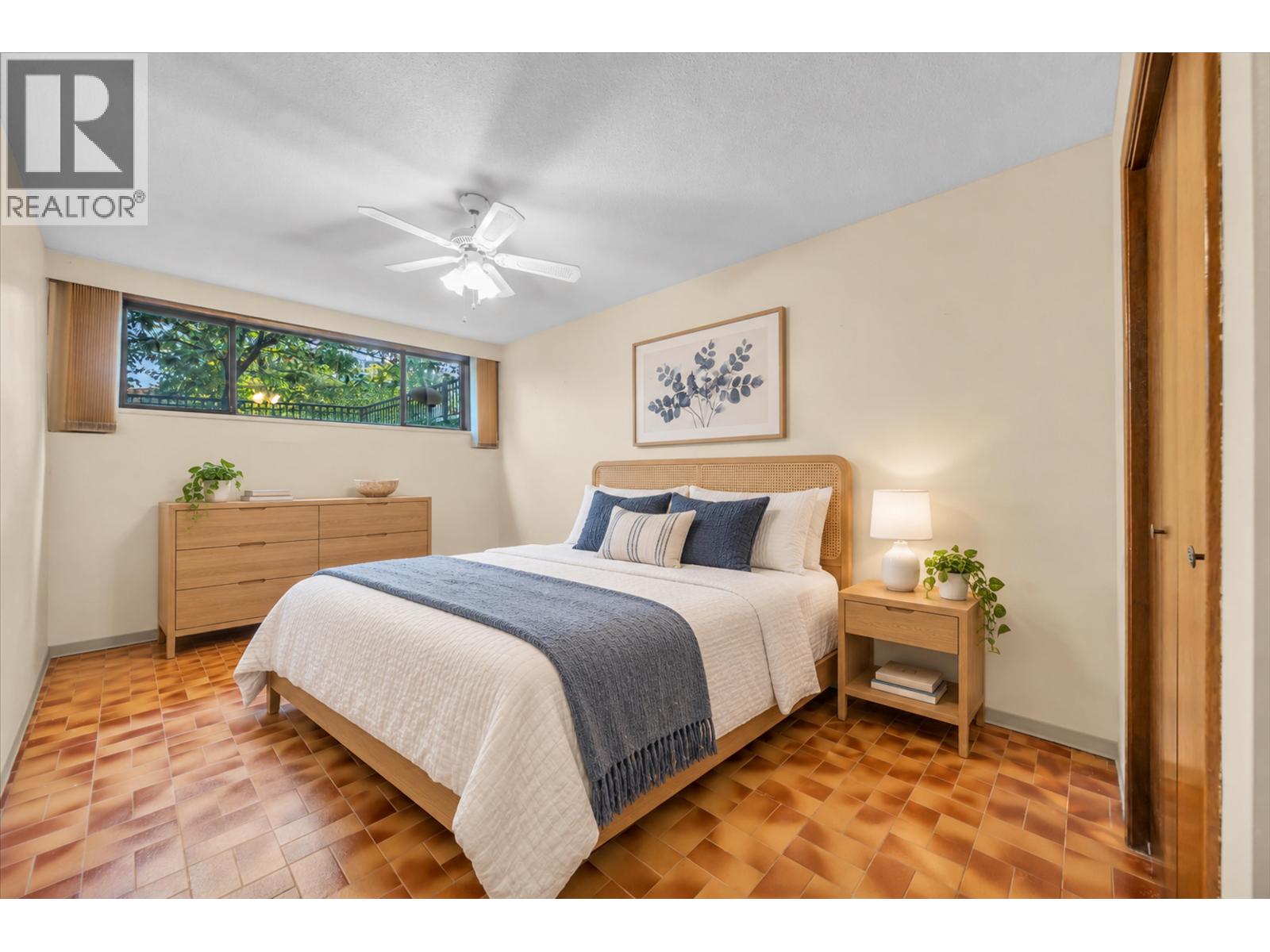 4195 NANAIMO STREET