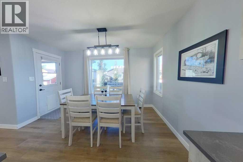 938 Manor Place Se, Redcliff, Alberta  T0J 2P0 - Photo 18 - A2349847