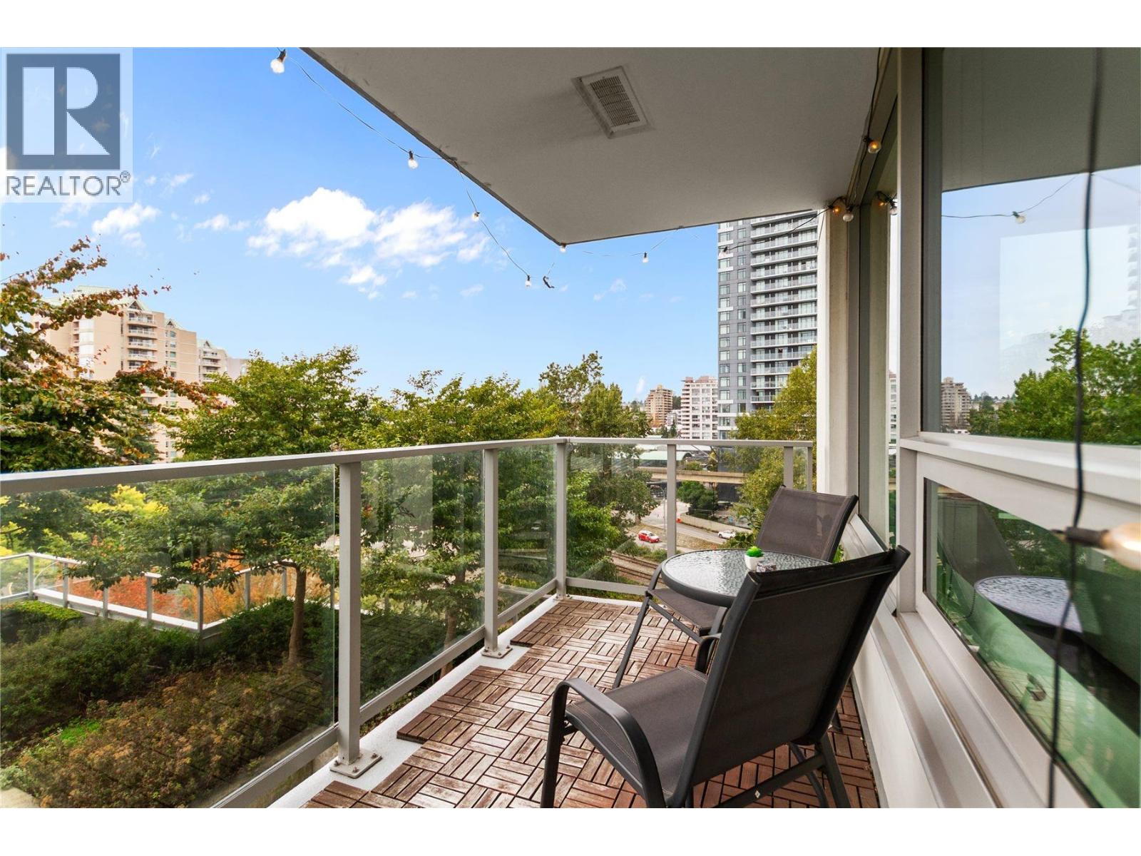 702 988 QUAYSIDE DRIVE