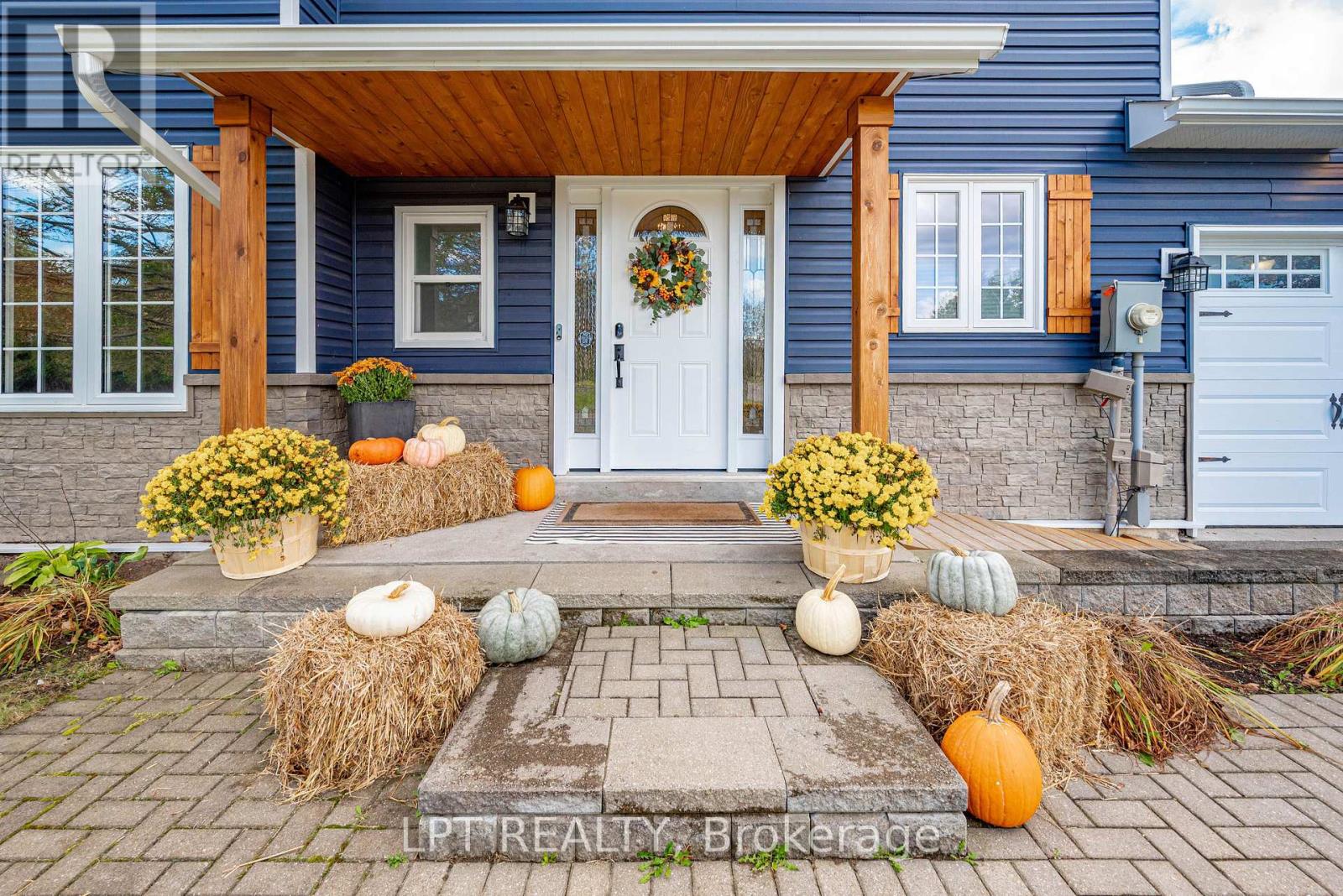 2730 Dempster Avenue, Innisfil, Ontario  L9S 1C1 - Photo 3 - N13864576