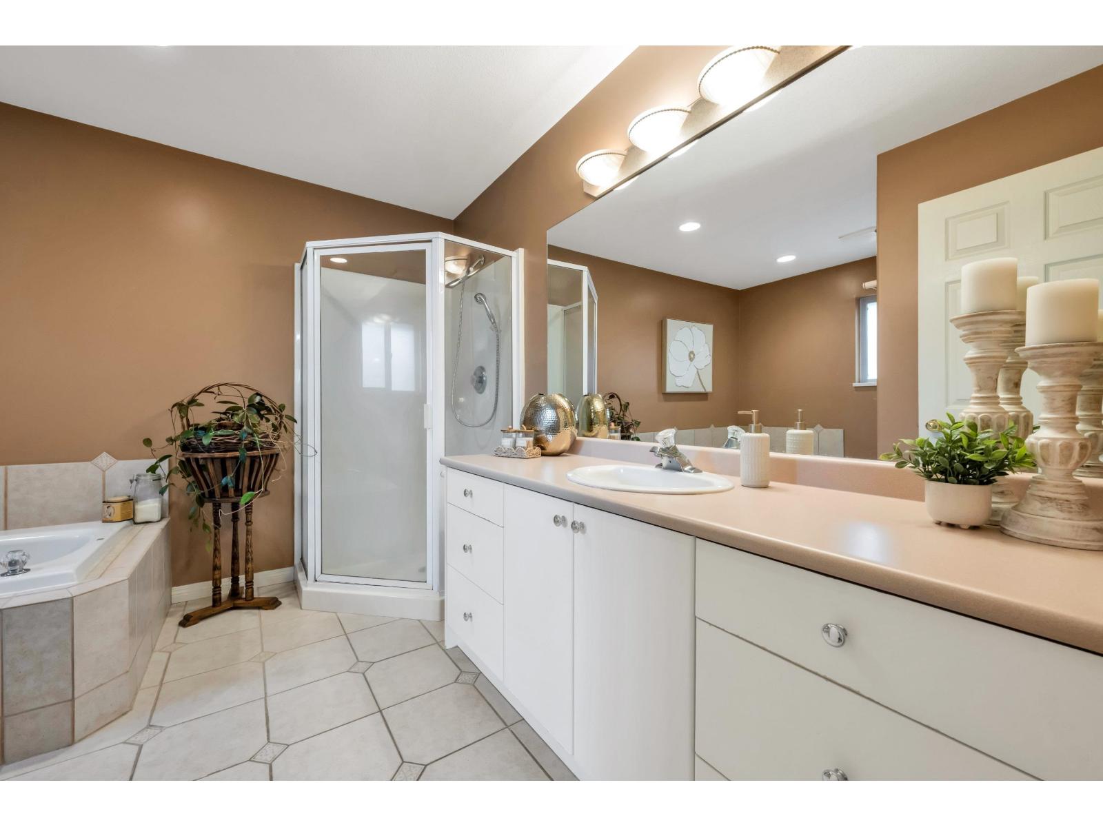 21679 52 Avenue, Langley, British Columbia  V2Y 1L7 - Photo 23 - R3171682