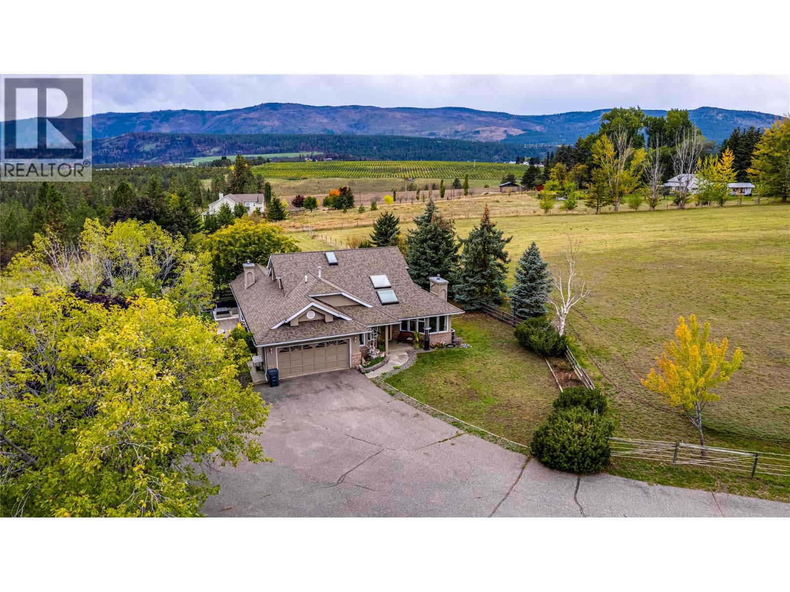 4671 Grandview Flats Road S, Spallumcheen, British Columbia