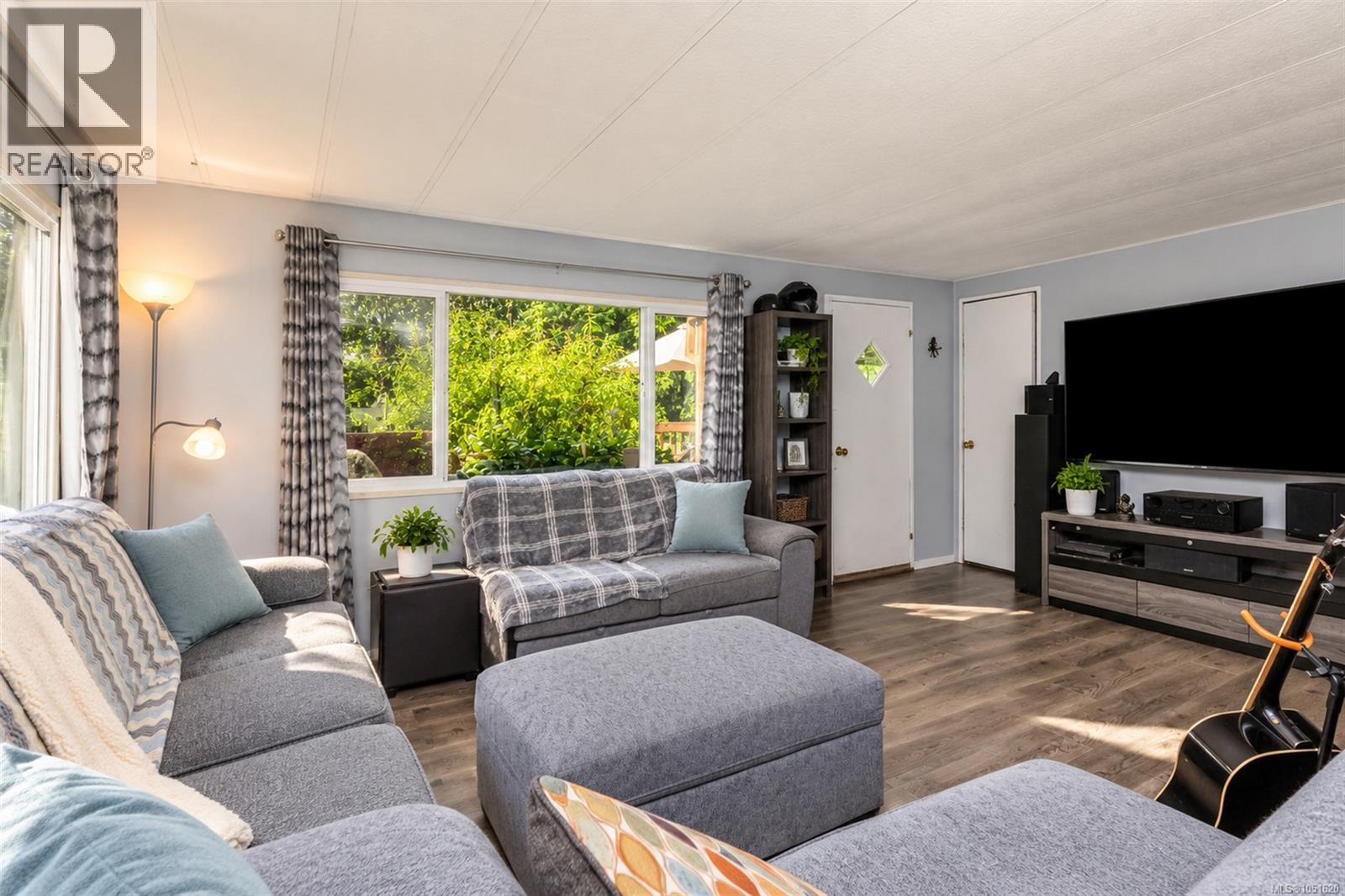 13 5838 Blythwood Rd