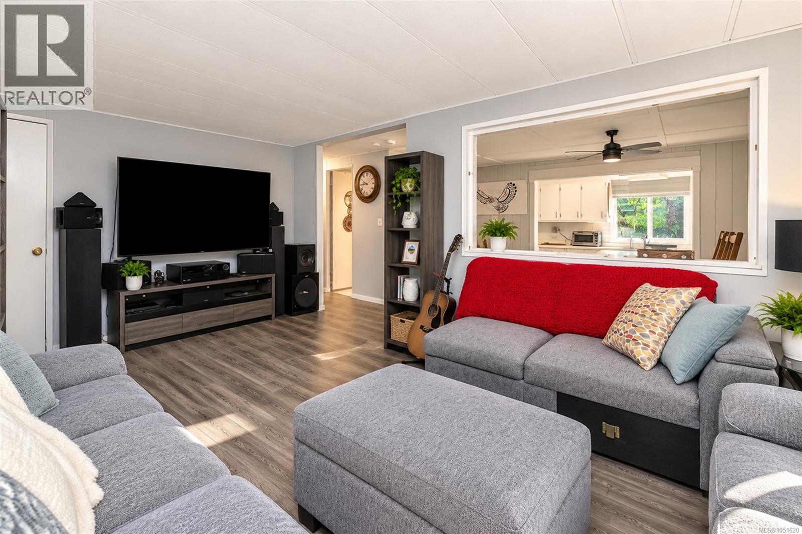 13 5838 Blythwood Rd