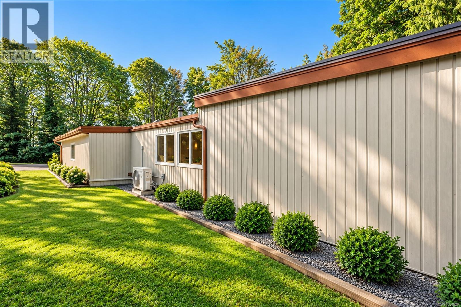 13 5838 Blythwood Rd