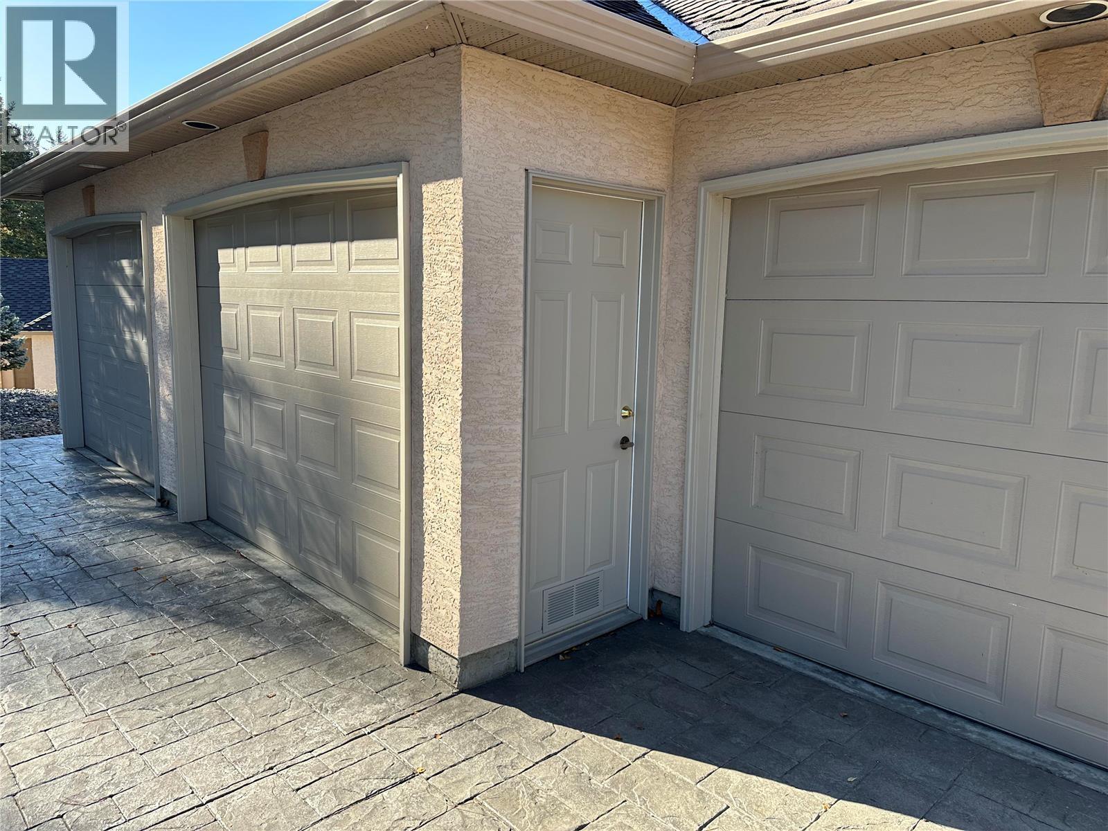 83 Peregrine Way Unit# 27