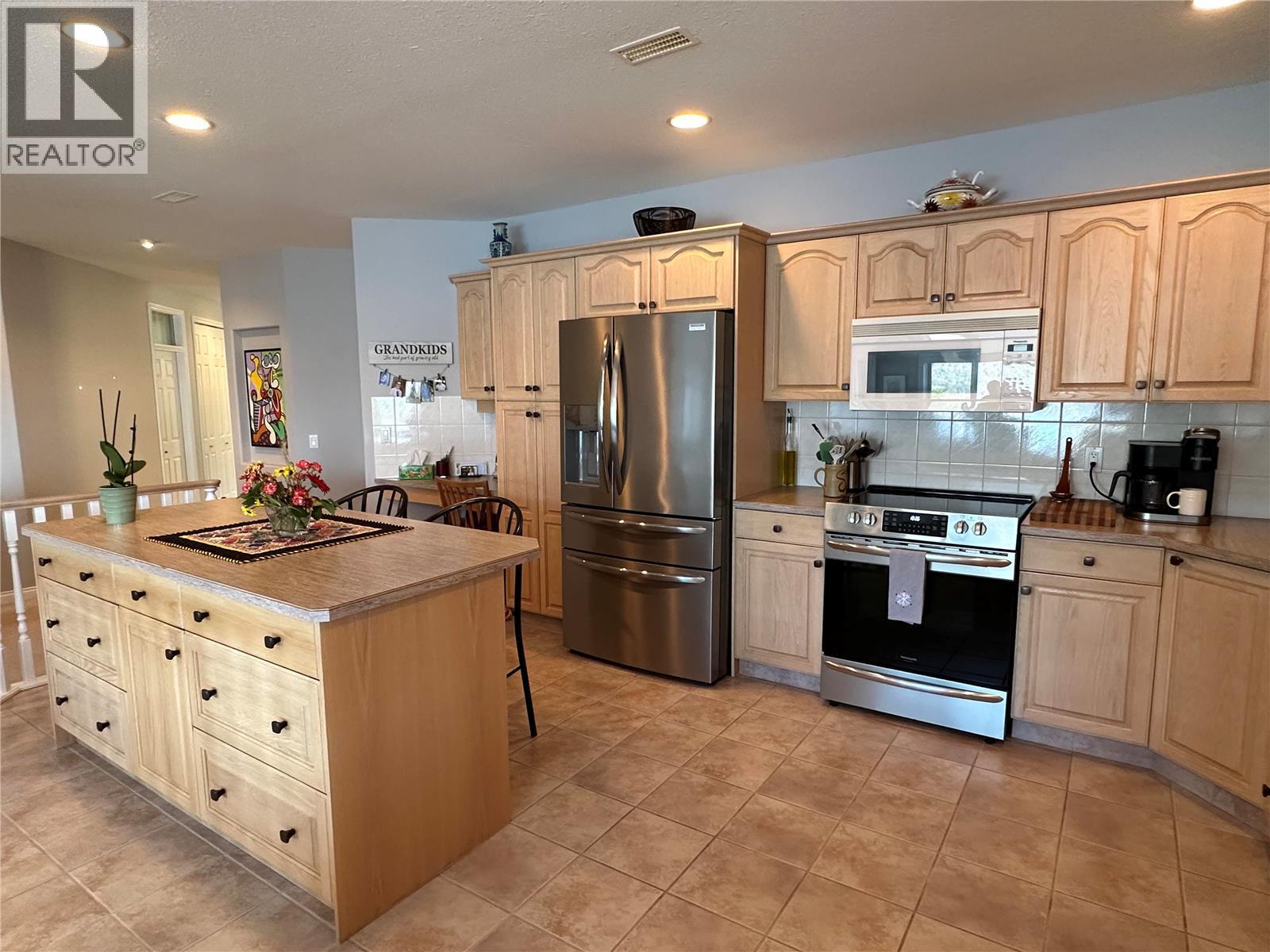 83 Peregrine Way Unit# 27