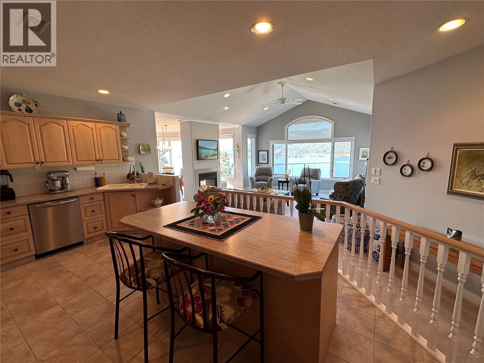 83 Peregrine Way Unit# 27