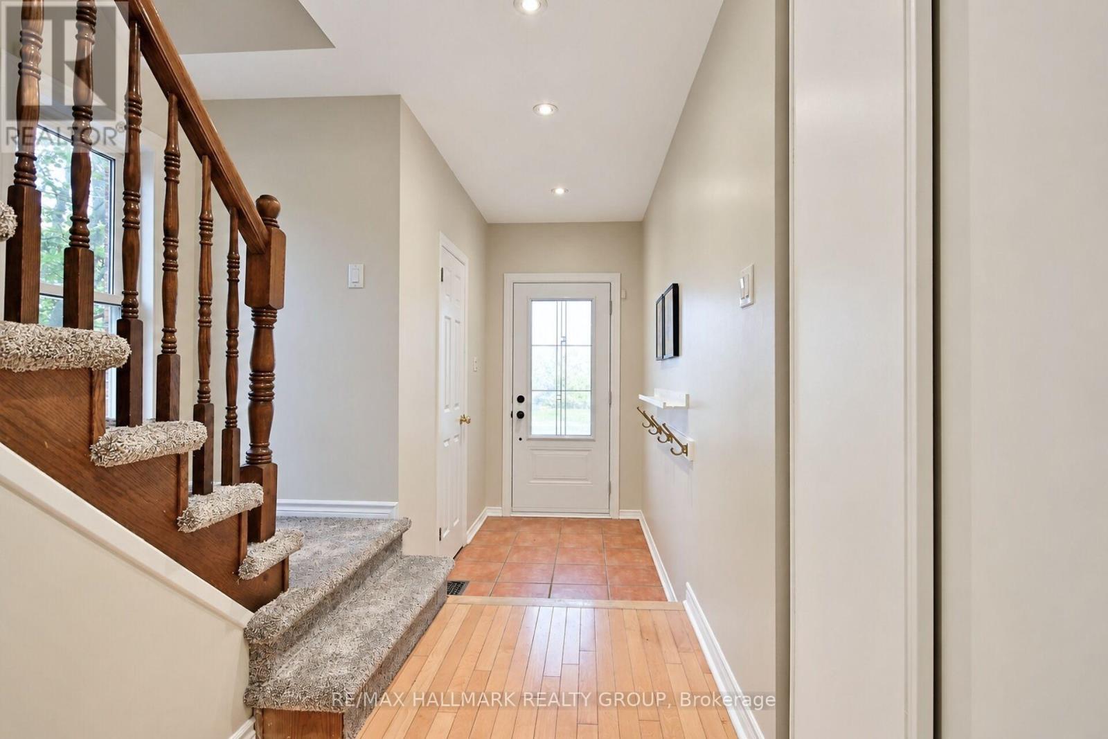 57 Ashpark Crescent, Ottawa, Ontario  K1T 3N8 - Photo 8 - X13828802