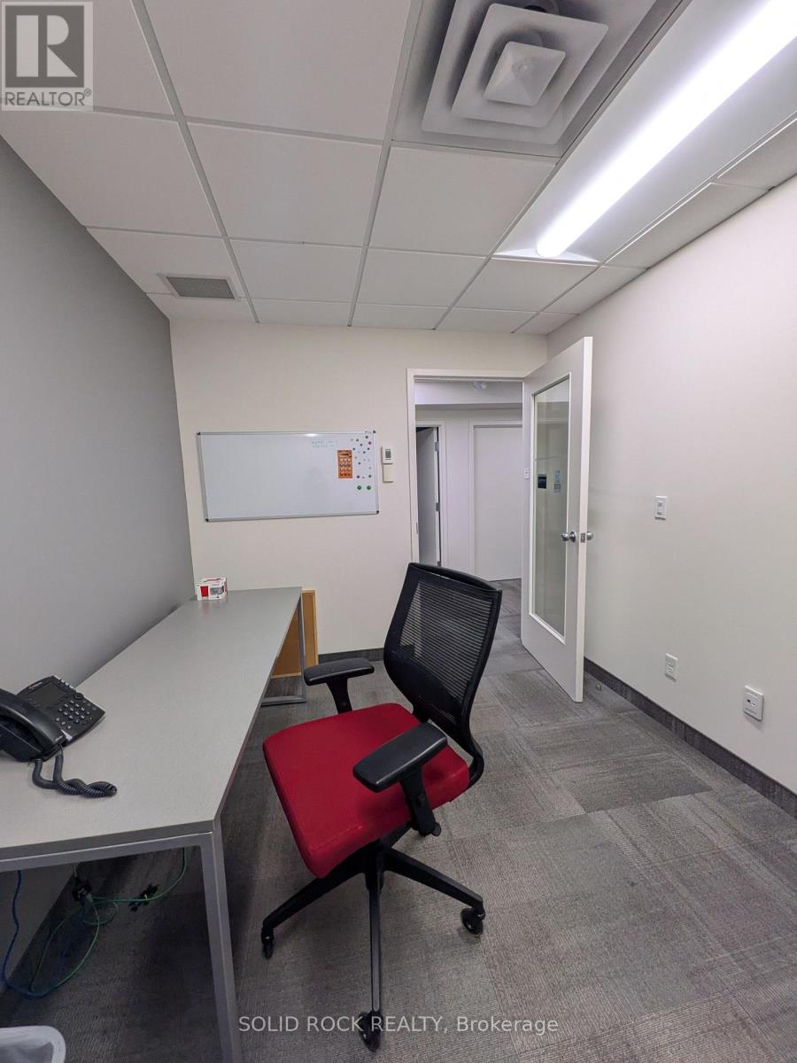 #210 - 5 Corvus Court, Ottawa, Ontario  K2E 7Z4 - Photo 9 - X13864706