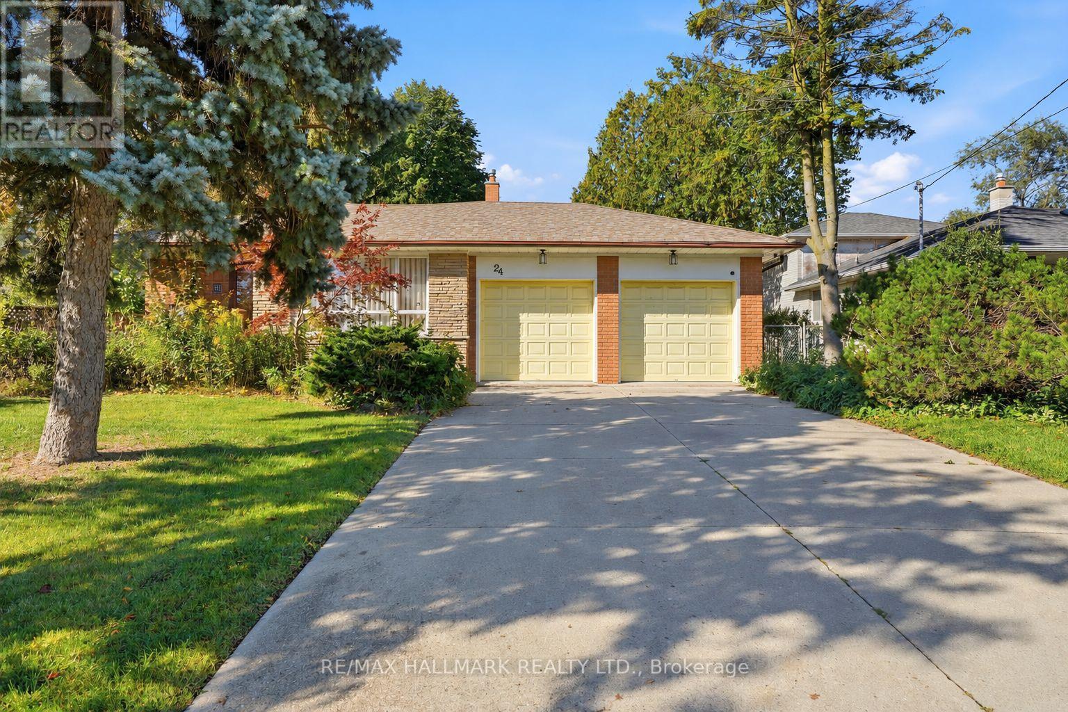 24 & 26 Wynn Road, Toronto, Ontario  M2R 1S7 - Photo 6 - C13864668