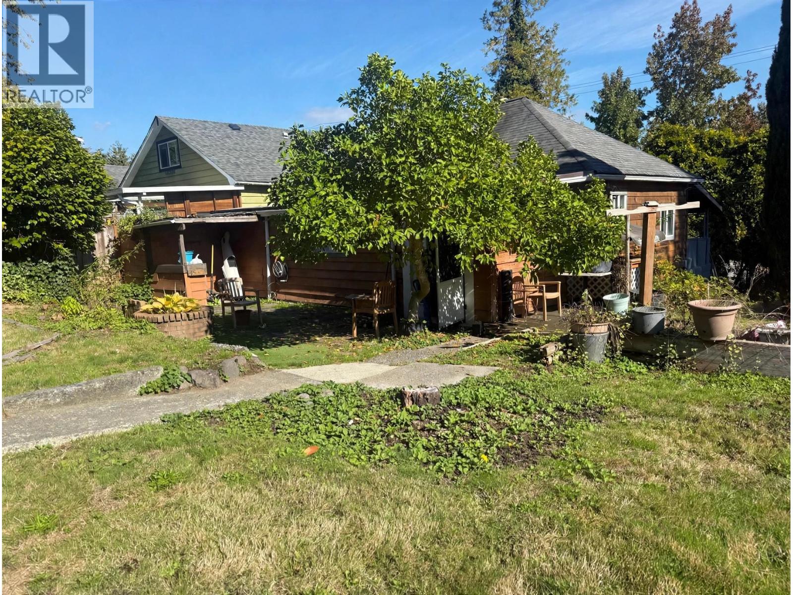 1815 BARNET HIGHWAY