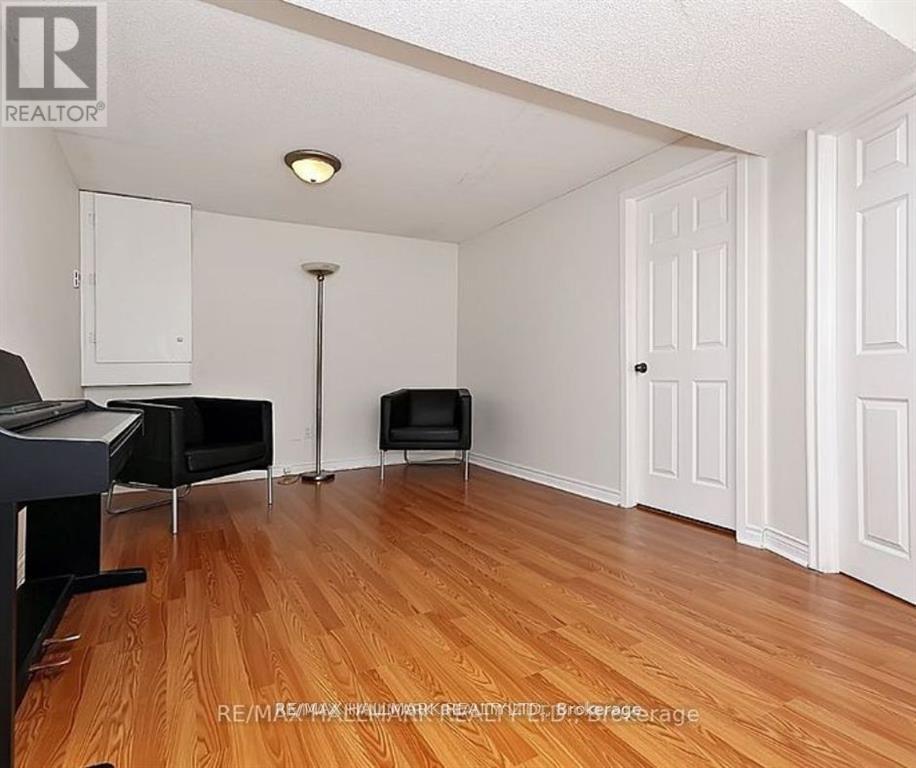 71 Ecclestone Drive, Brampton, Ontario  L6X 3M7 - Photo 2 - W13864676