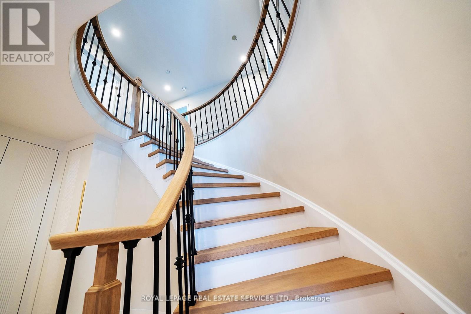 Upper - 2300 Cheverie Street, Oakville, Ontario  L6J 6B2 - Photo 15 - W13864724