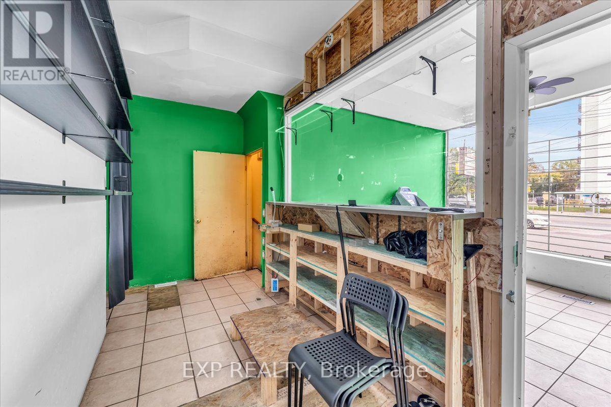 1792 Jane Street, Toronto, Ontario  M9N 2T2 - Photo 11 - W13864746