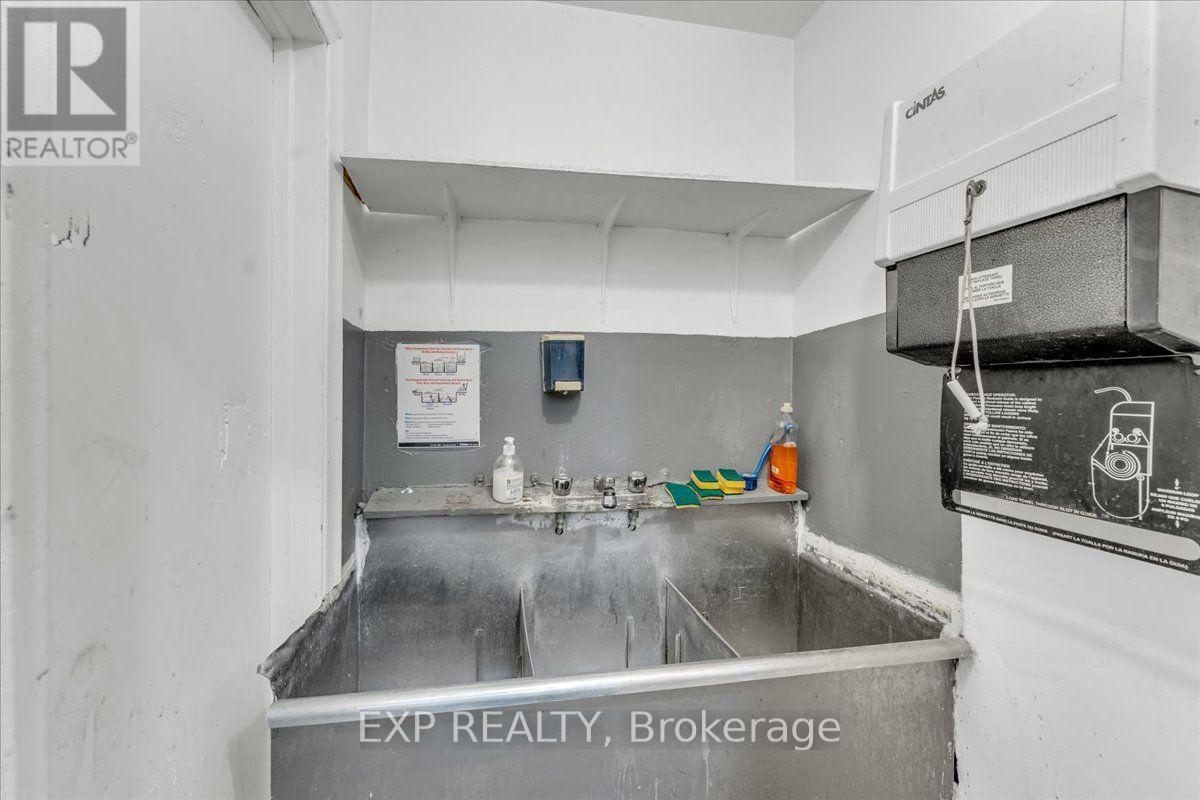 1792 Jane Street, Toronto, Ontario  M9N 2T2 - Photo 16 - W13864746