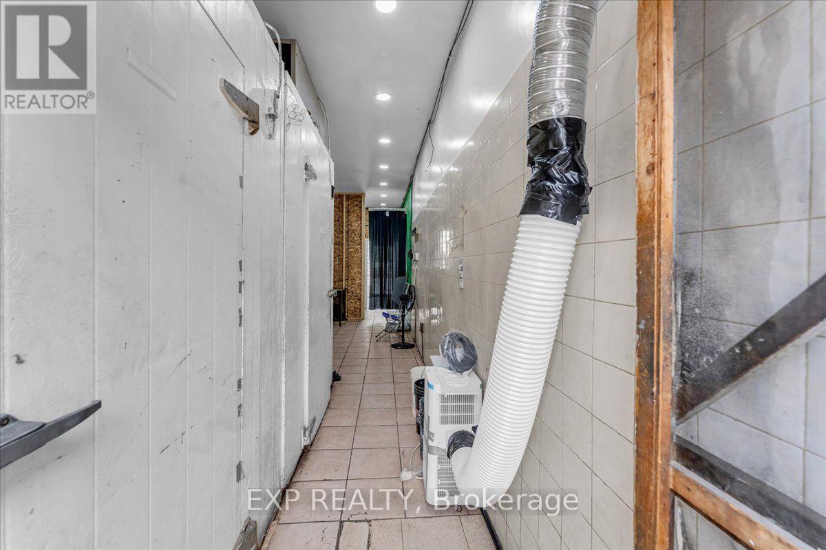 1792 Jane Street, Toronto, Ontario  M9N 2T2 - Photo 18 - W13864746