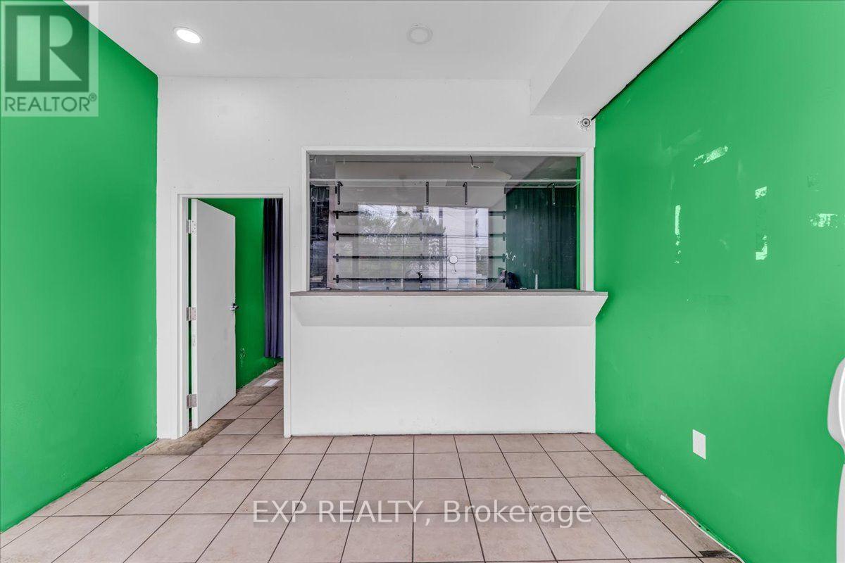 1792 Jane Street, Toronto, Ontario  M9N 2T2 - Photo 7 - W13864746