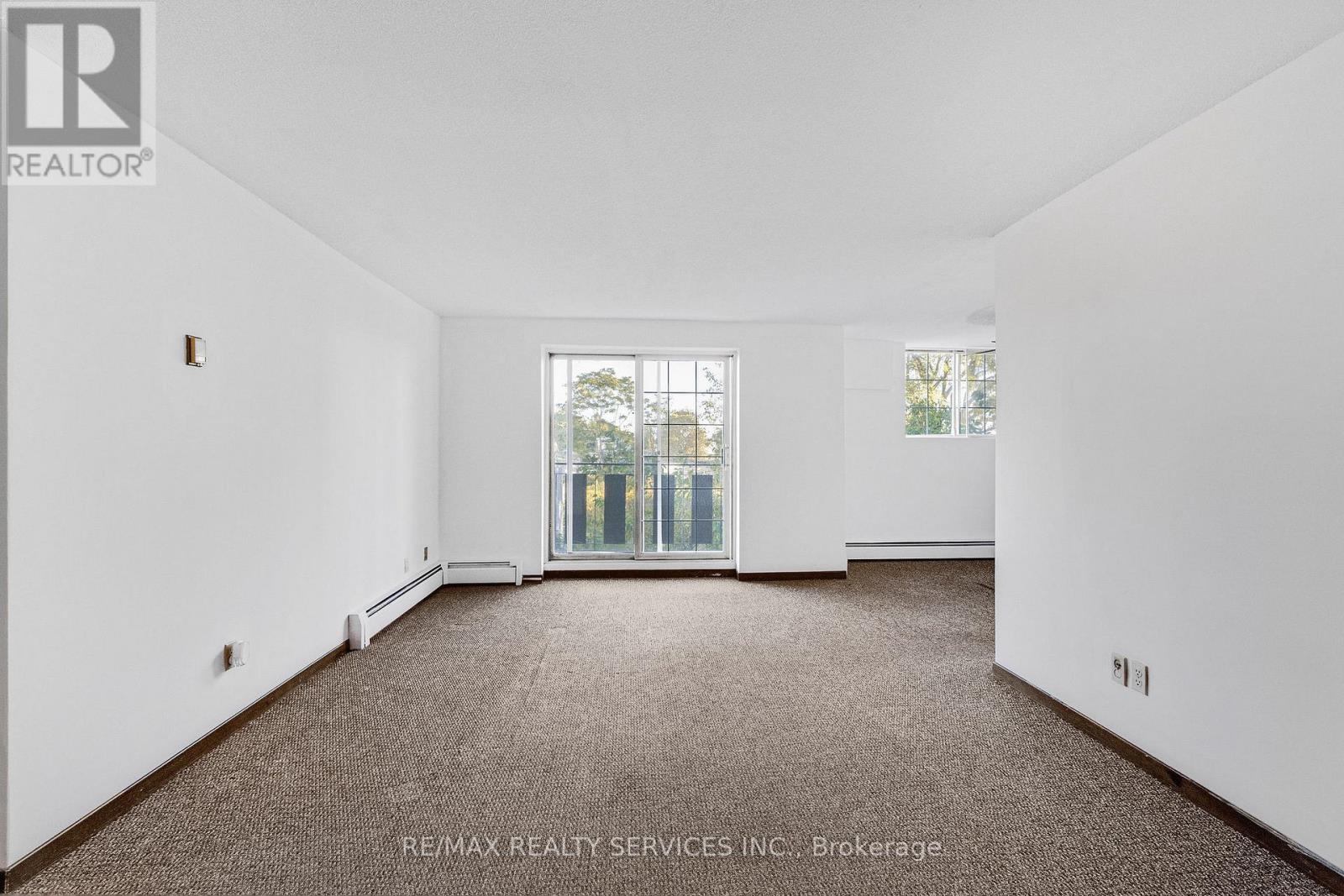 206 - 4218 Portage Road, Niagara Falls (Cherrywood), Ontario  L2E 6A4 - Photo 2 - X13864670