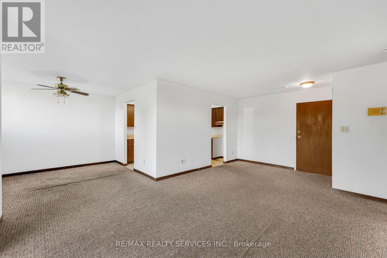206 - 4218 Portage Road, Niagara Falls (Cherrywood), Ontario  L2E 6A4 - Photo 3 - X13864670